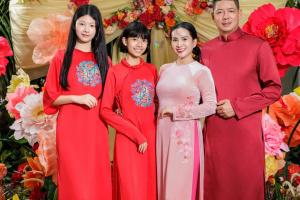 Con gái cựu siêu mẫu Bình Minh: 16 tuổi cao hơn 1m75, học đúng kiểu con nhà người ta