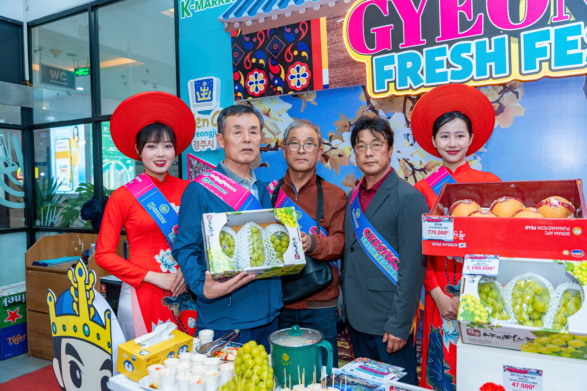 Trải nghiệm mua sắm, ẩm thực Hàn Quốc tại siêu thị K- market